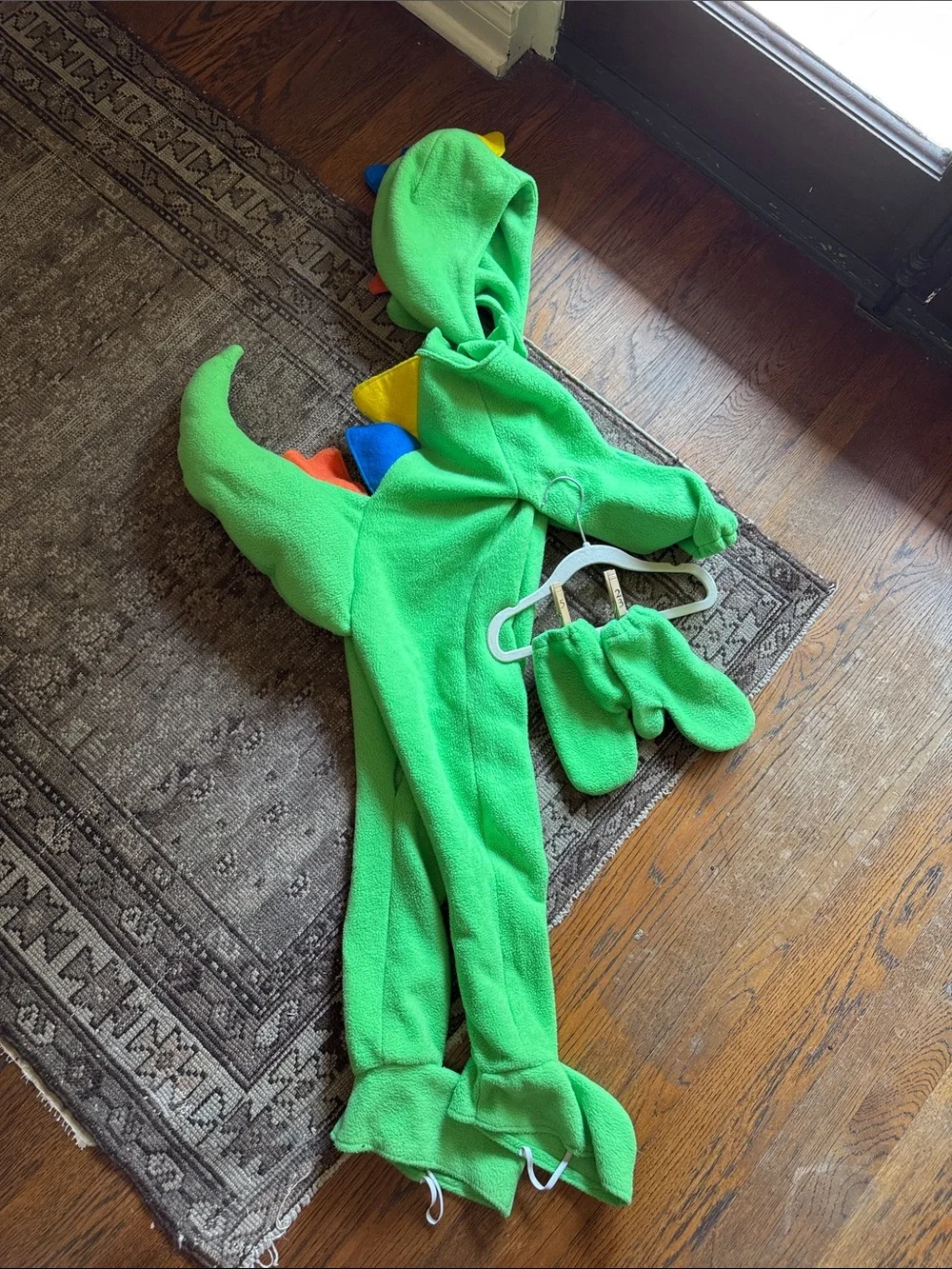 Kids Green Dinosaur One-Piece Costume with Hood and Mitts 3-5 y